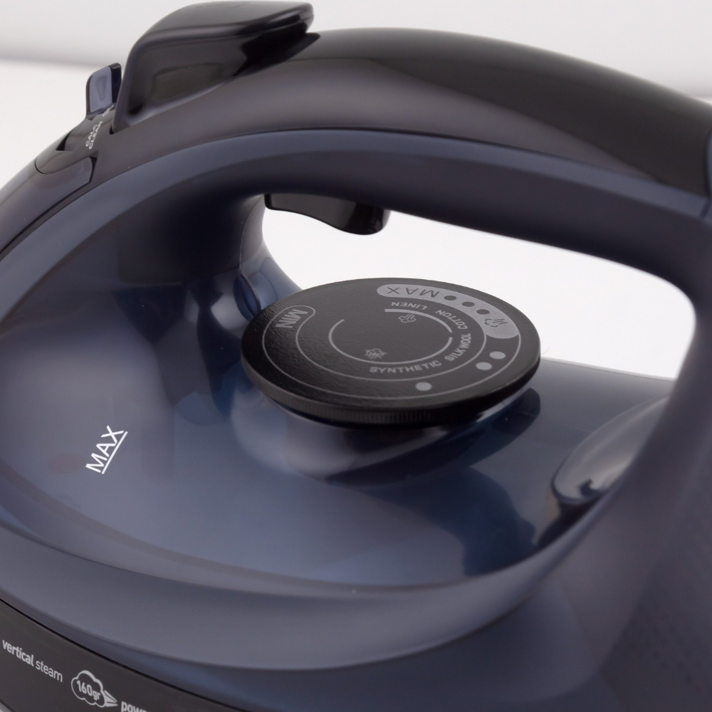 Flügel Cordless Steam Iron – 2600W High-Performance Wireless Iron with Anti-Drip, Anti-Calc & Strong Steam Burst Technology